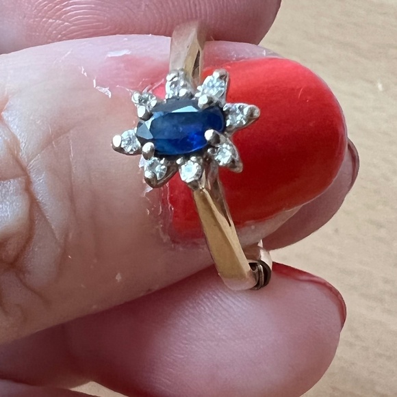 VINTAGE 10K YELLOW GOLD OVAL CUT BLUE SAPPHIRE DIAMOND RING SMALL PRINCESS STYLE